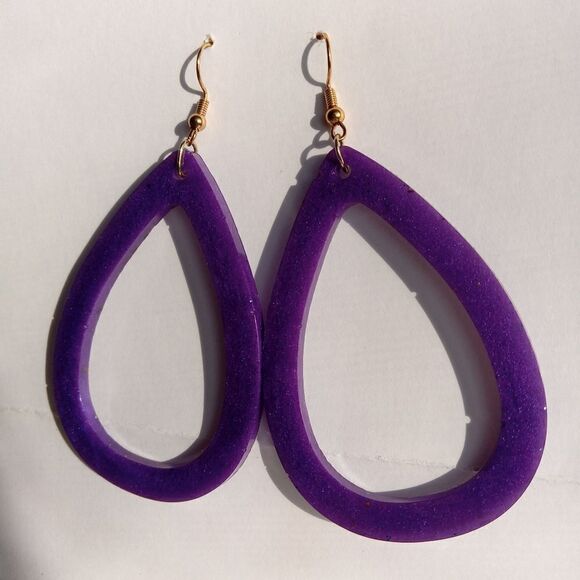 CLEARANCE  Purple teardrop resin earrings - Picture 3 of 3
